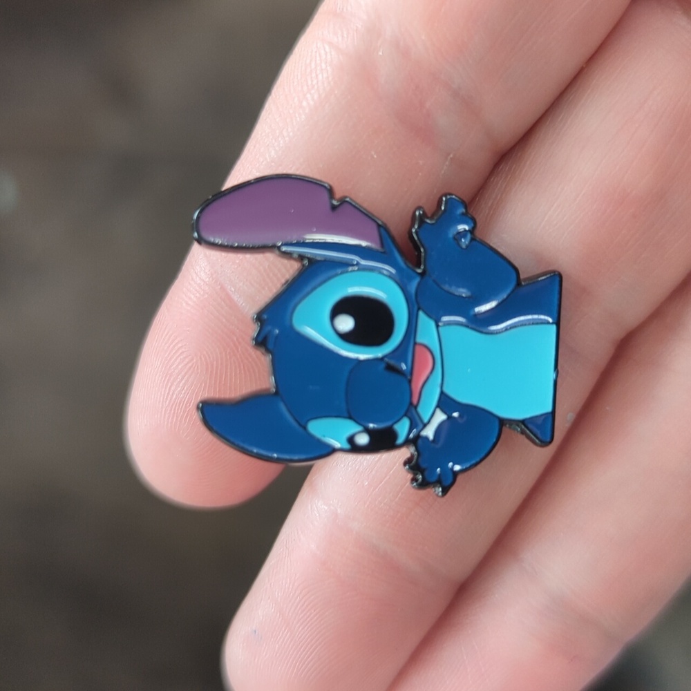 Lilo And Stitch 💙 - Enamal Pin